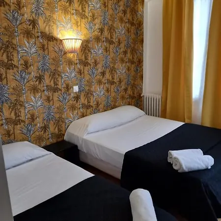 De Bruxelles Hotell Paris