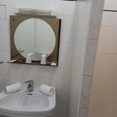 드 브뤼셀 파리