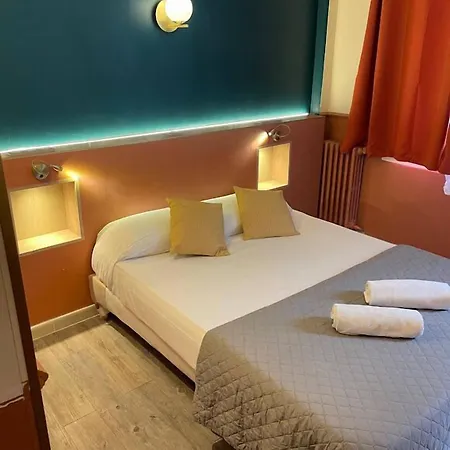 De Bruxelles Hotel 2*